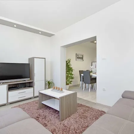 Nikola Appartement Makarska
