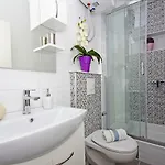 Nikola Appartement *