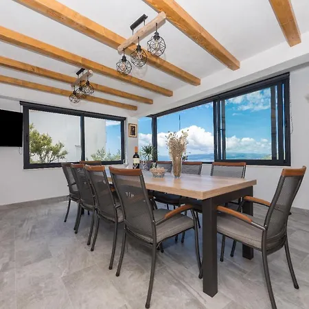 Apartment Nikola Makarska